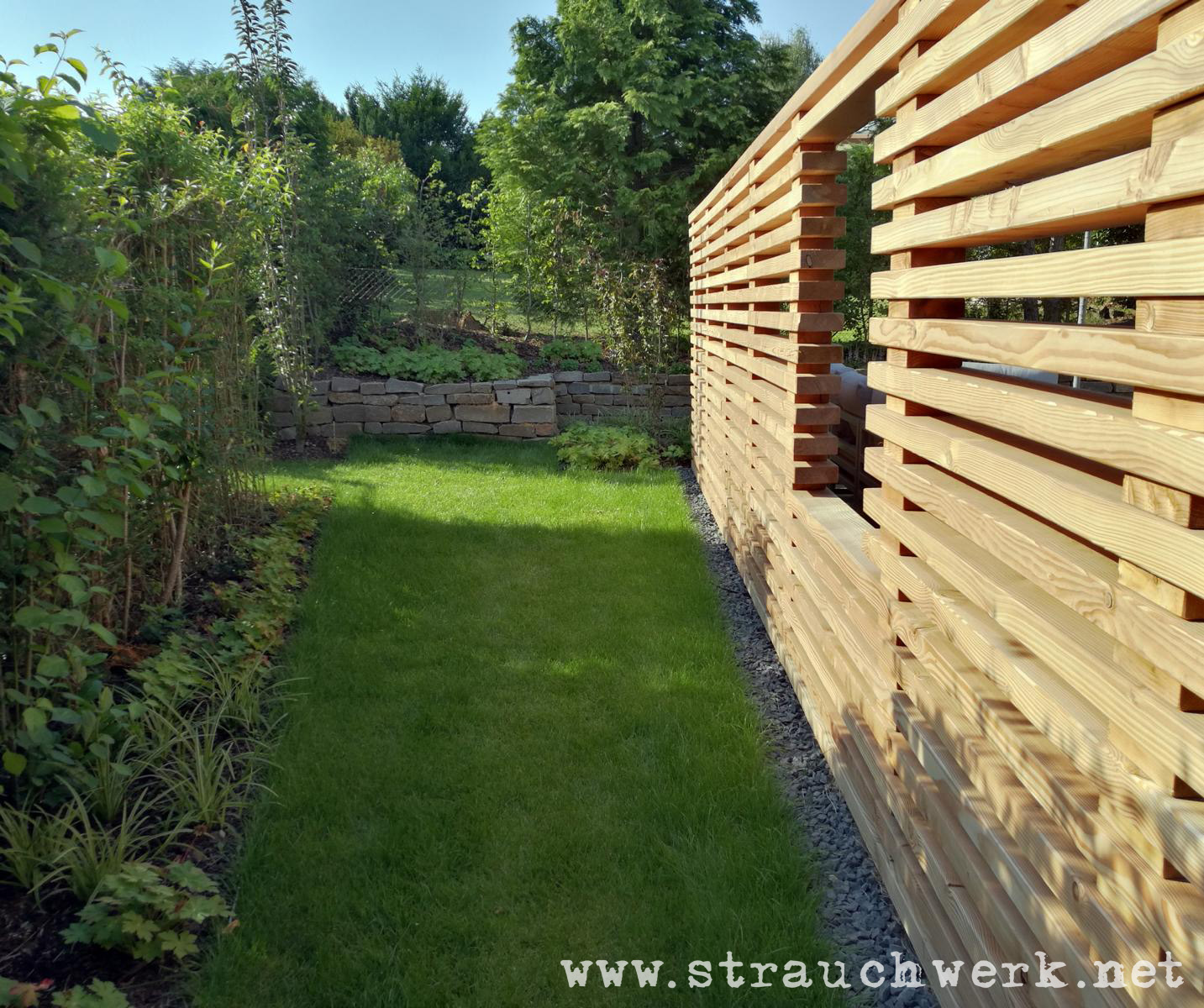 Garten Mit Holzwand Leverkusen