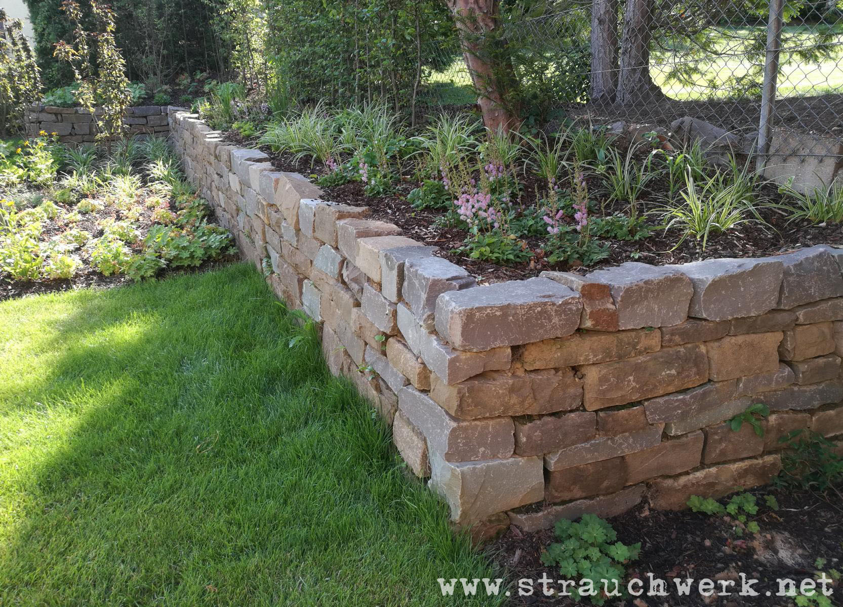 Garten Mit Holzwand Leverkusen