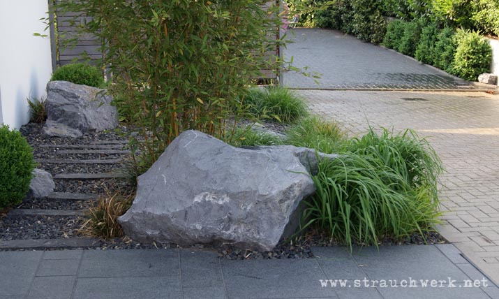 landschaftsarchitektstrauchwerkmettmanngartenwasserobjekt05